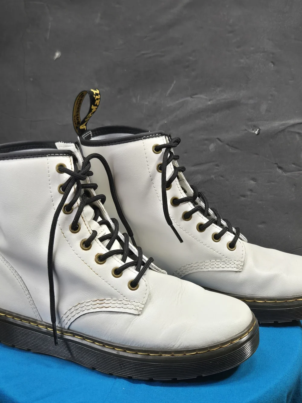 Doc/Dr. Martens Zavala Combat Boots White Lace Up Leather Ankle Women Sz 8/Men 7